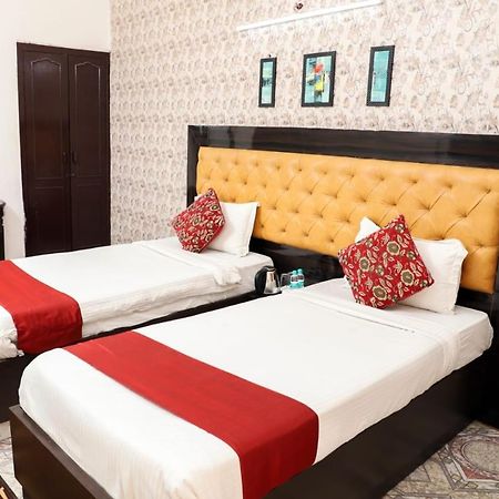 Hotel Aarkay Palace Badarpur Exteriér fotografie