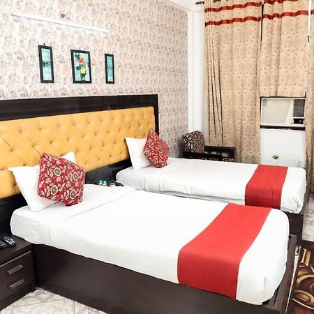 Hotel Aarkay Palace Badarpur Exteriér fotografie