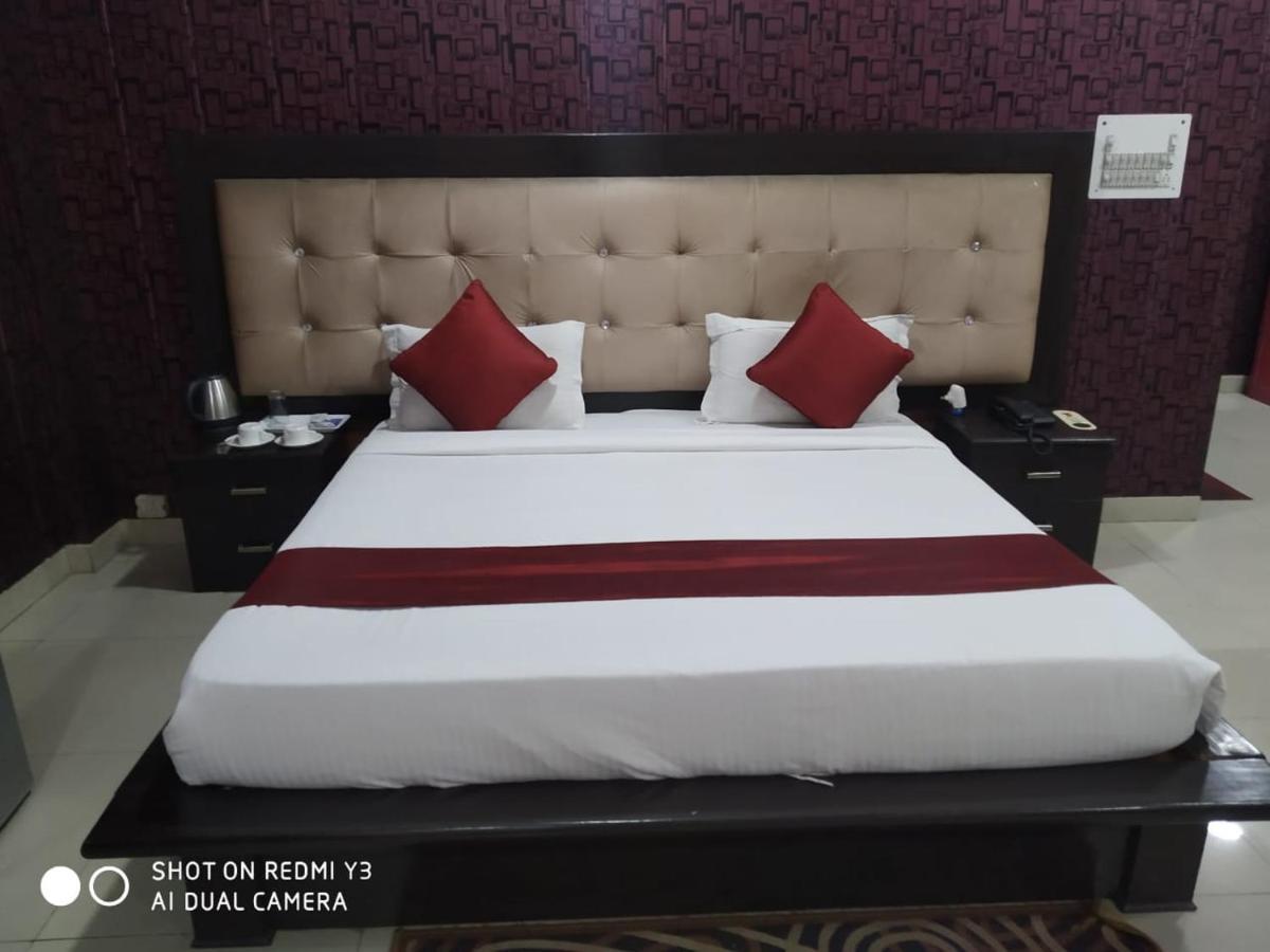 Hotel Aarkay Palace Badarpur Exteriér fotografie